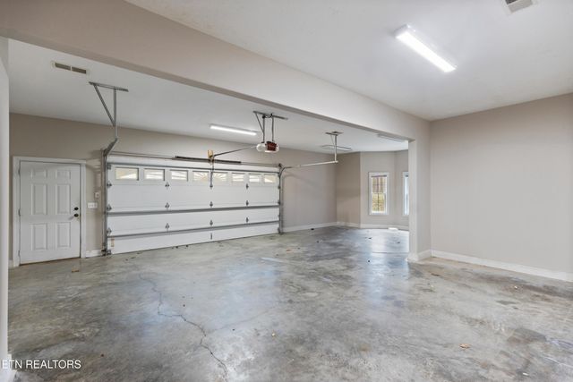 3228 NW Mountain Pointe Drive, Cleveland, TN 37312