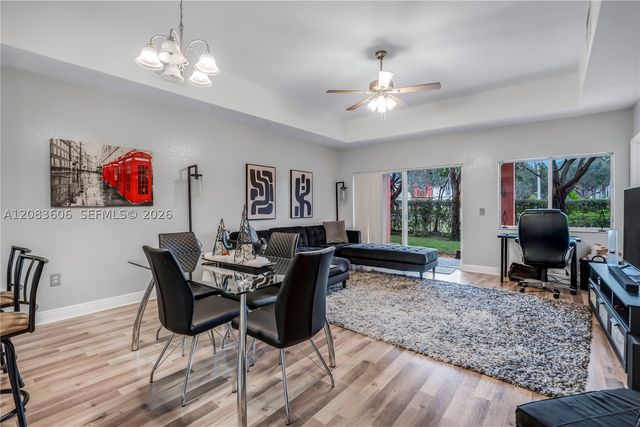 7401 Palomino Dr 114-1, Davie, FL 33024