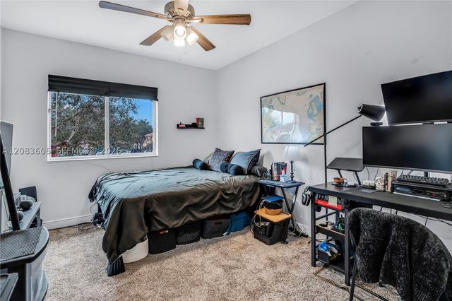 7401 Palomino Dr 114-1, Davie, FL 33024