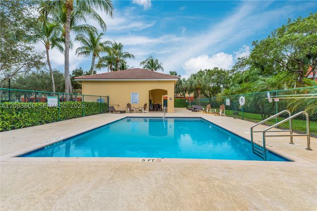 7401 Palomino Dr 114-1, Davie, FL 33024