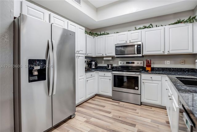 7401 Palomino Dr 114-1, Davie, FL 33024