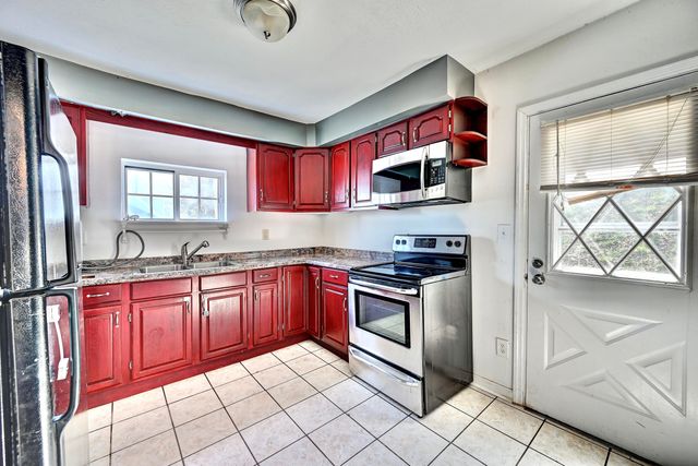 623 Cleveland Avenue, Taylor Mill, KY 41015