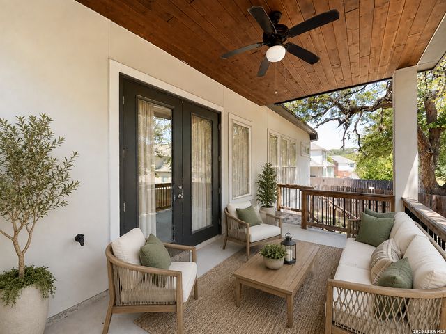 8510 Carmel Grove, Boerne, TX 78015