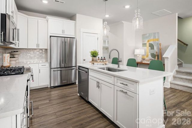 3050 Finchborough Court, Charlotte, NC 28269