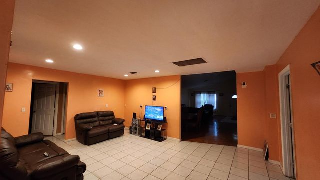 1207 Hatteras Circle, Greenacres, FL 33413