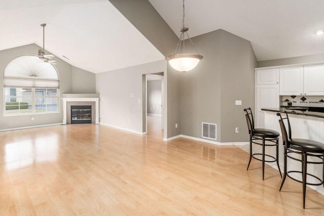 6516 Lakeview Circle, Canal Winchester, OH 43110