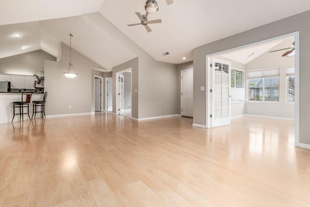 6516 Lakeview Circle, Canal Winchester, OH 43110