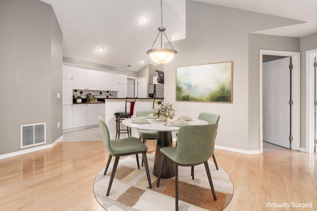 6516 Lakeview Circle, Canal Winchester, OH 43110