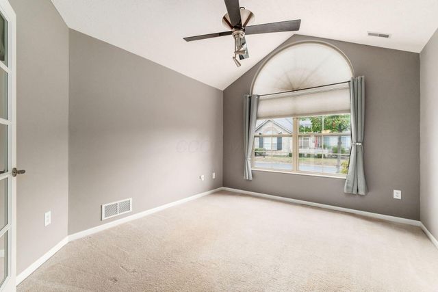 6516 Lakeview Circle, Canal Winchester, OH 43110