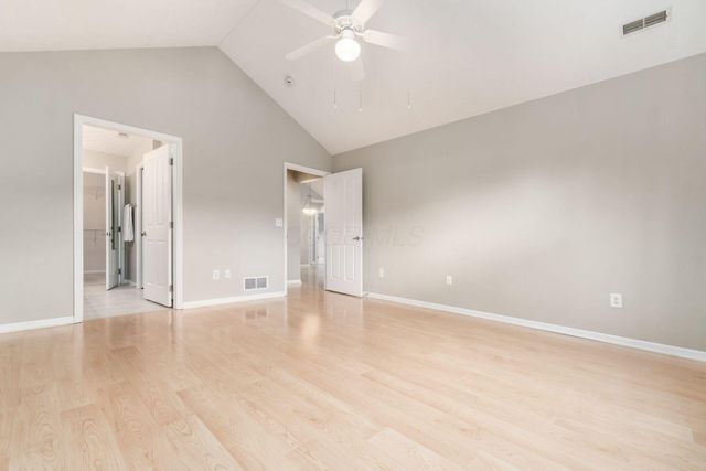 6516 Lakeview Circle, Canal Winchester, OH 43110