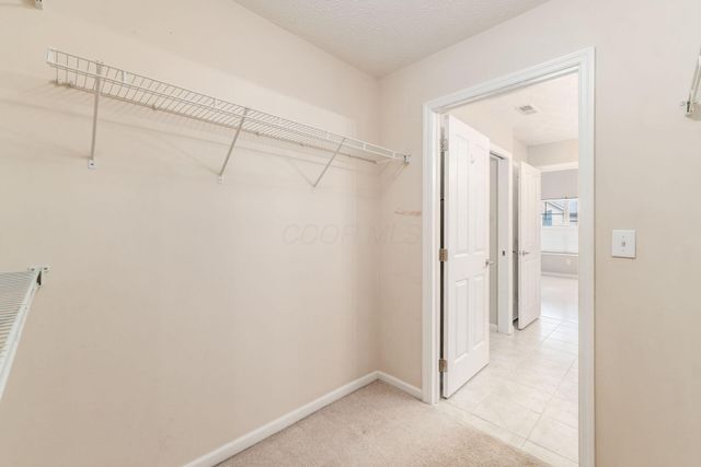 6516 Lakeview Circle, Canal Winchester, OH 43110