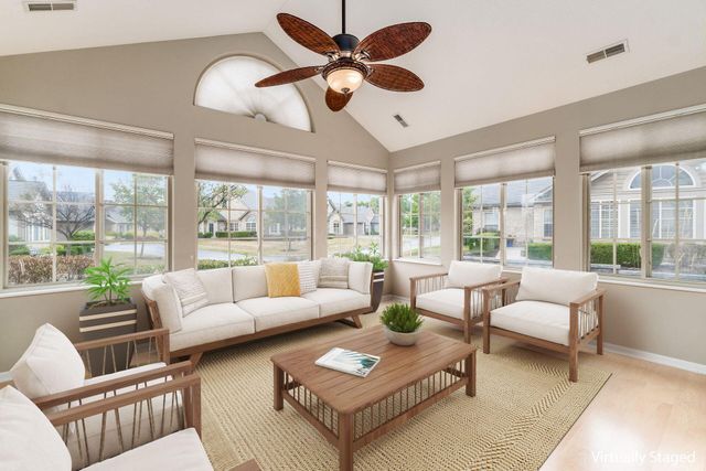 6516 Lakeview Circle, Canal Winchester, OH 43110