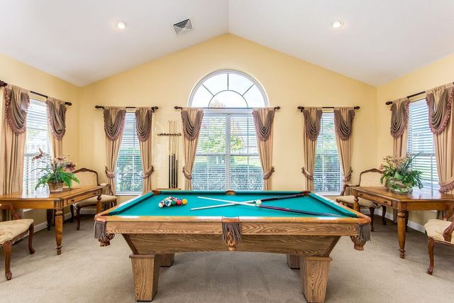 6516 Lakeview Circle, Canal Winchester, OH 43110