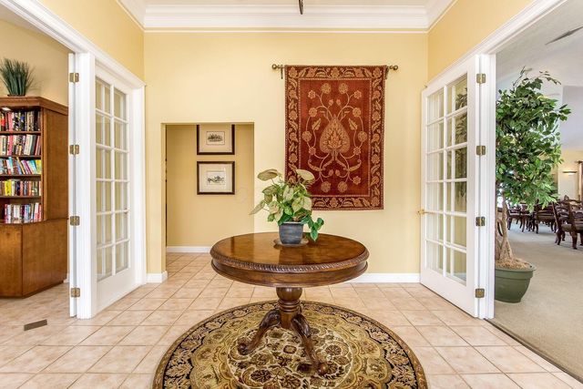 6516 Lakeview Circle, Canal Winchester, OH 43110