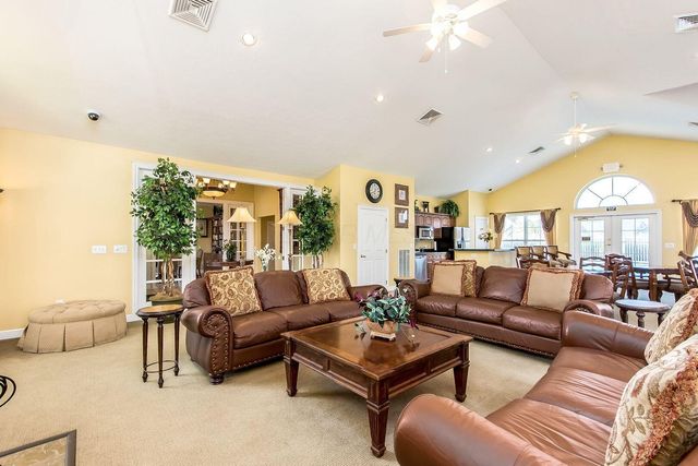 6516 Lakeview Circle, Canal Winchester, OH 43110