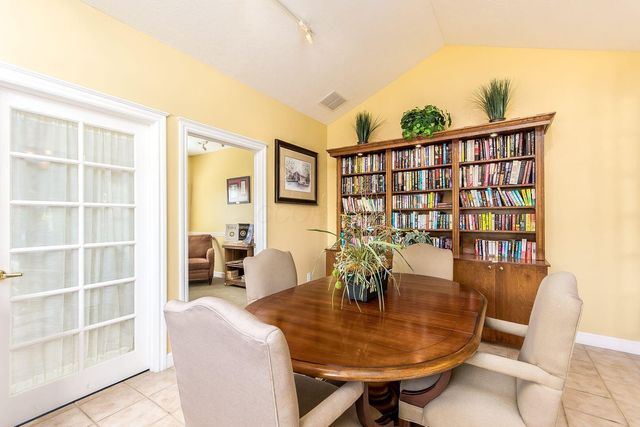 6516 Lakeview Circle, Canal Winchester, OH 43110