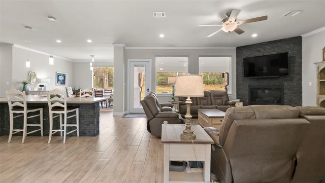 33210 Walnut Crossing, Magnolia, TX 77355