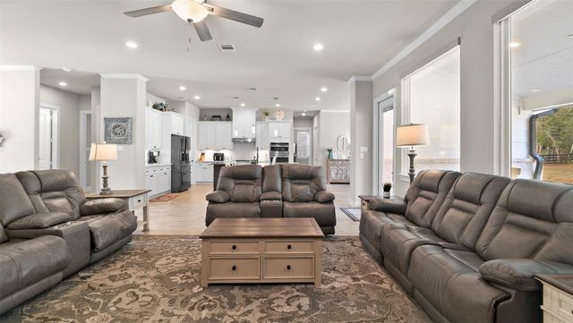 33210 Walnut Crossing, Magnolia, TX 77355