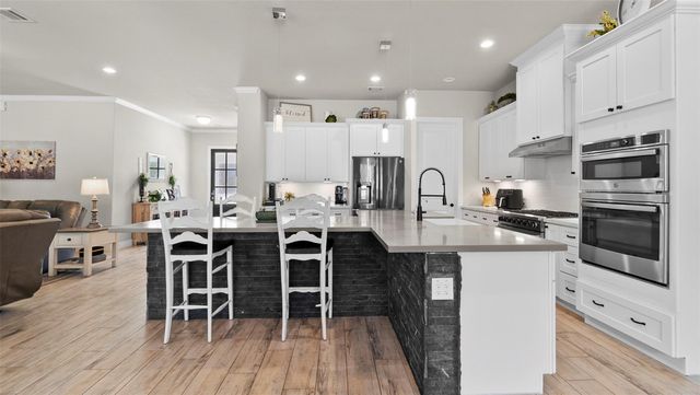 33210 Walnut Crossing, Magnolia, TX 77355