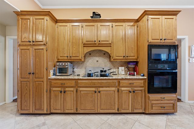 7101 Fish Pond Road, Waco, TX 76710