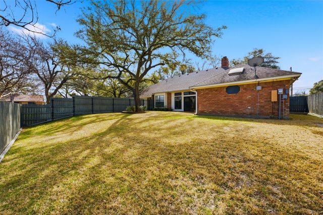 7101 Fish Pond Road, Waco, TX 76710