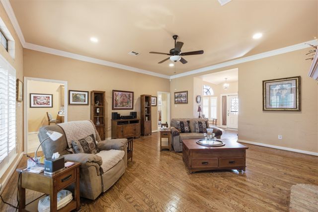 7101 Fish Pond Road, Waco, TX 76710