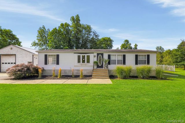 176 County Route 17, Thompson Ridge, NY 12566