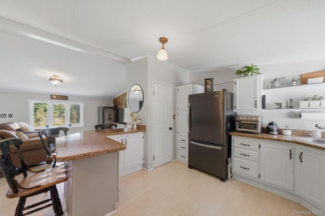 176 County Route 17, Thompson Ridge, NY 12566