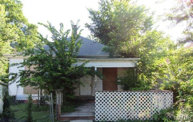 6024 W B Street, Belleville, IL 62223