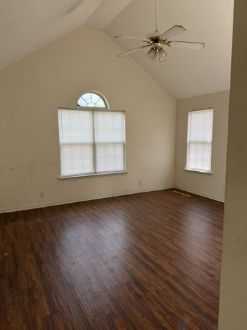 1118 Toddington Dr, Murfreesboro, TN 37130