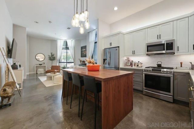 1400 Broadway 1102, San Diego, CA 92101