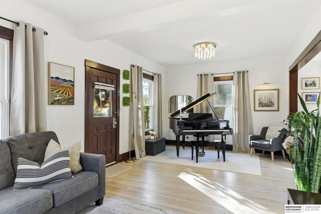 329 N 35th Street, Lincoln, NE 68503