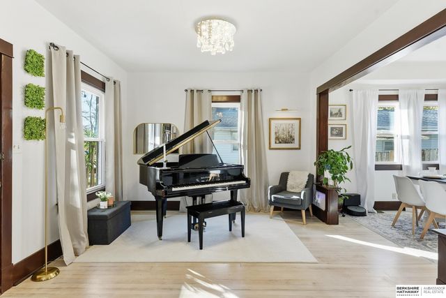 329 N 35th Street, Lincoln, NE 68503