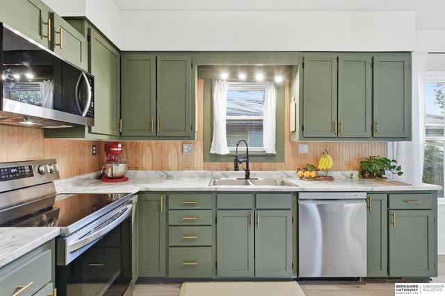 329 N 35th Street, Lincoln, NE 68503