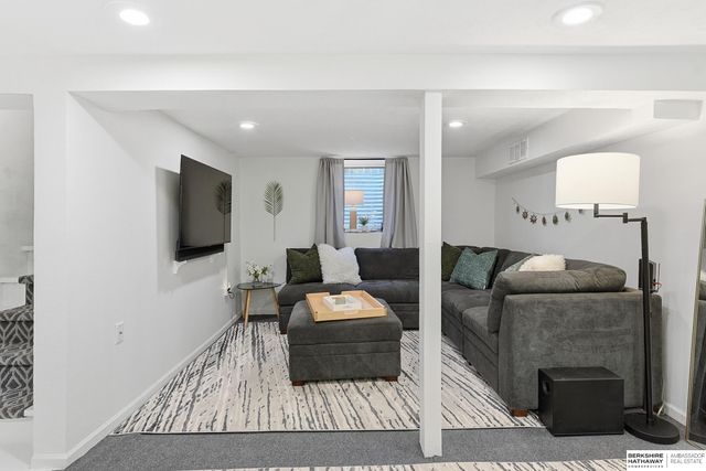 329 N 35th Street, Lincoln, NE 68503