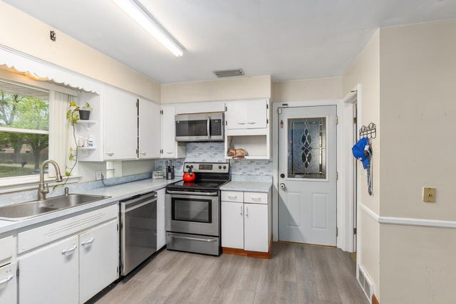 4250 Curwood Avenue, Grand Rapids, MI 49508