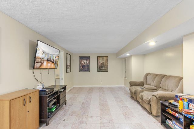 4250 Curwood Avenue, Grand Rapids, MI 49508