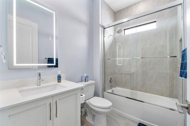 12245 N Baypoint Circle, Parkland, FL 33076