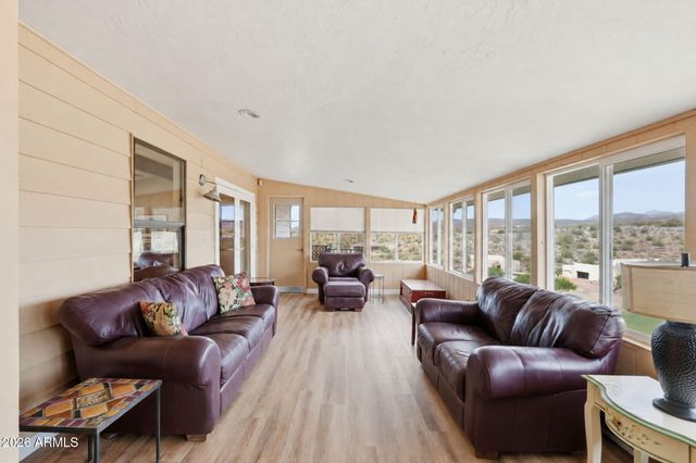 1070 N QUEEN MARY Way, Queen Valley, AZ 85118