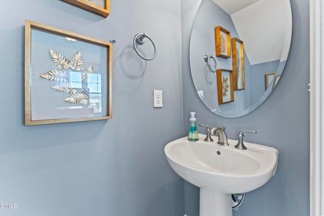 1305 Granholm Road 115, Cary, NC 27519