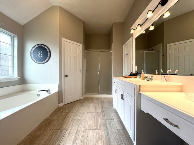 106 Meadowlark Drive, Palmer, TX 75152