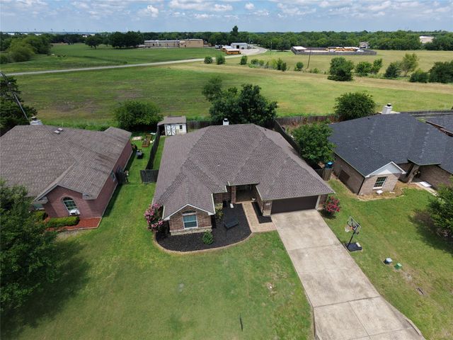 106 Meadowlark Drive, Palmer, TX 75152