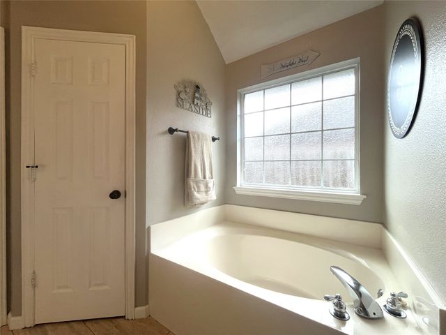 106 Meadowlark Drive, Palmer, TX 75152