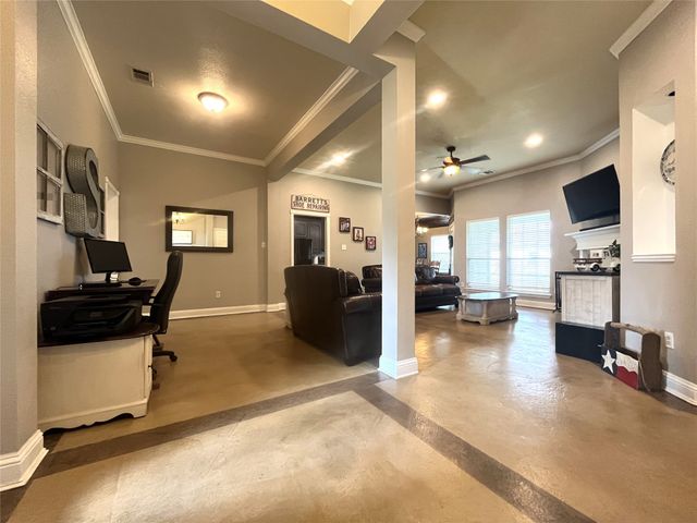 106 Meadowlark Drive, Palmer, TX 75152