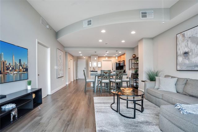 525 E JACKSON STREET 504, Orlando, FL 32801