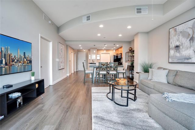 525 E JACKSON STREET 504, Orlando, FL 32801