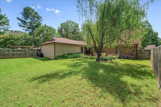 1888 ALDER BRANCH LN, Germantown, TN 38139