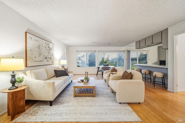 494 Mills Dr, Benicia, CA 94510