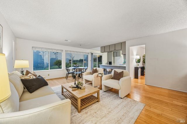 494 Mills Dr, Benicia, CA 94510