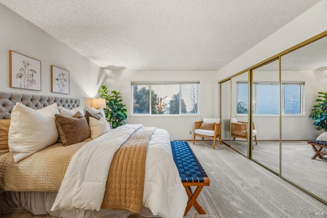 494 Mills Dr, Benicia, CA 94510